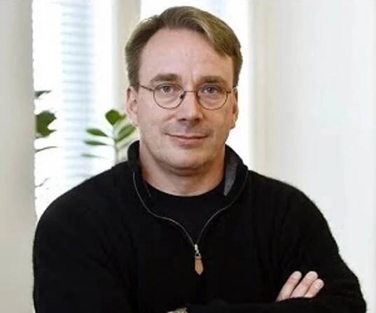 Linus Torvalds Biography - Facts, Childhood, Family Life & Achievements