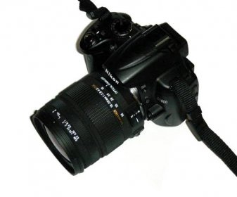Sigma 18-50mm f/2.8-4.5 DC OS HSM lens