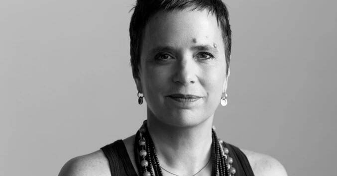 Eve Ensler to Mount Holyoke Students: "I Never Defined a Woman as a Person with a Vagina"