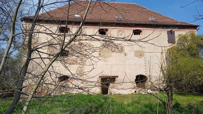 Soubor:Hradiště tvrz1.jpg – Wikipedie