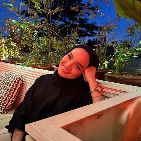 Pin by ris🌙 on ulzzang 🍒🎸✮ | Hijabi fashion, Girl hijab, Hijab fashion