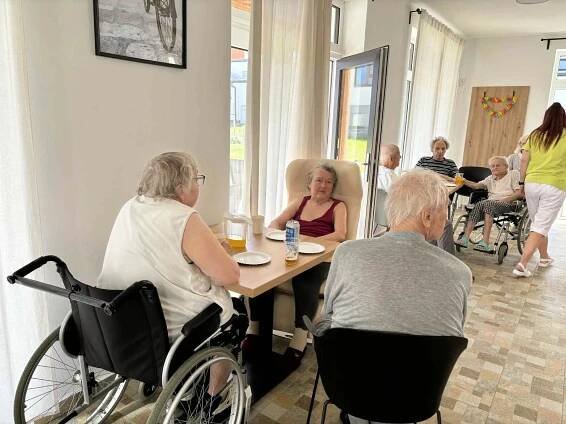 Opékání buřtů v Chelčicích🩷 | Alzheimer Home