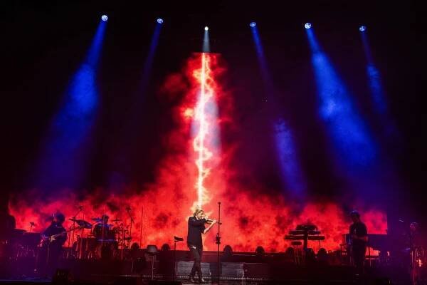 Dostávat komplimenty od svých hrdinů je zavazující, říká houslista David Garrett
