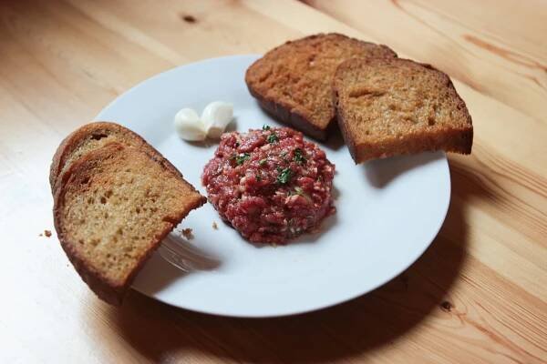 Bohatá hostina až pro 4 jedlíky v restauraci Dobrá trefa