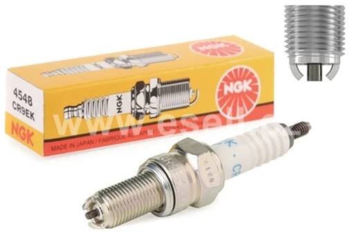 Svíčka NGK CR9EK 4548