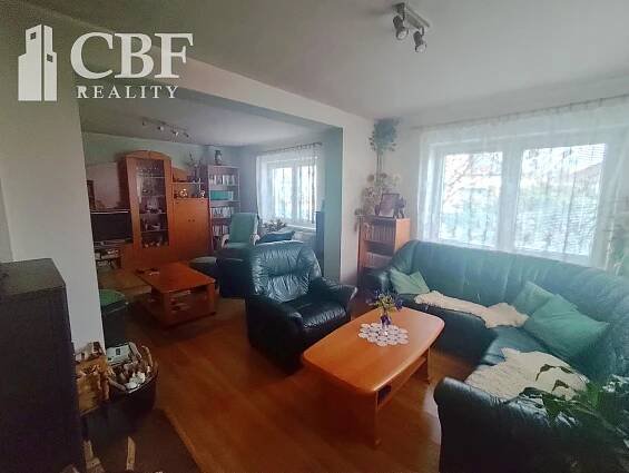 Tomášovce- dvojpodlažný rodinný dom na predaj s veľkým pozemkom | CBF-Reality