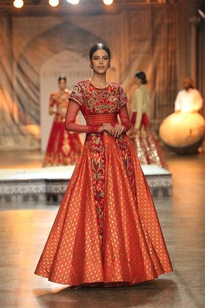 KAMANGIRI By Reynu Taandon @ FDCI India Couture Week 2016 (4)