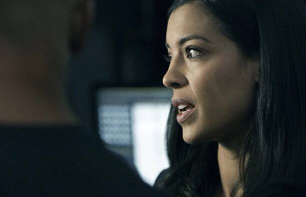Zbrojnice - Nikdy víc - Z filmu - Stephanie Sigman