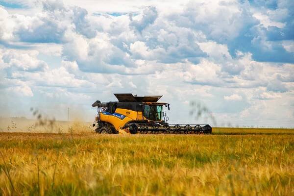 STARTUJEME KOMBAJNY, ZAČÍNAJÍ ŽNĚ! | Agrofert