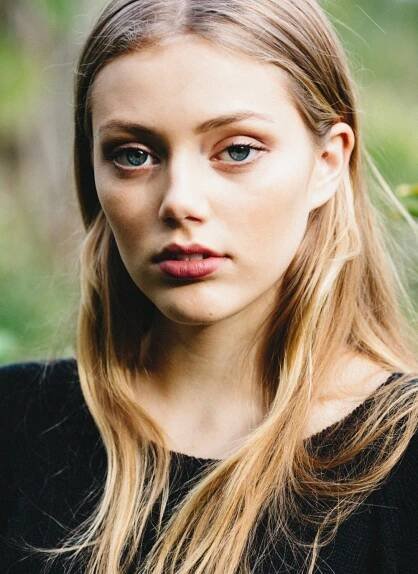 Grace Van Dien