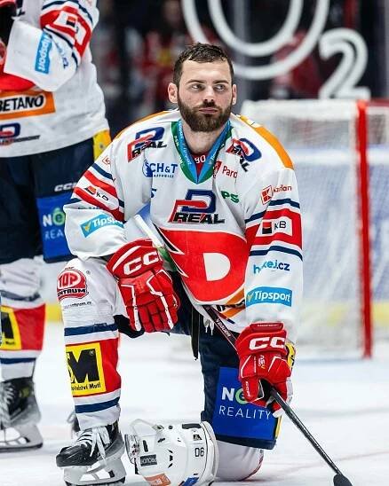 GLOSA: Čtyřicet hráčů se honí šedesát minut za pukem a vždy vyhraje Třinec...