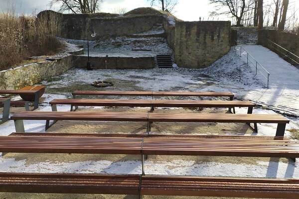Bylnice - Hrad Brumov - Městský mobiliář STREETPARK