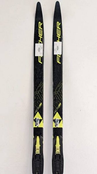 BAZAR - dětské běžky Fischer RCS Sprint 17/18 + IFP Fischer (30-39kg) - délka 140cm