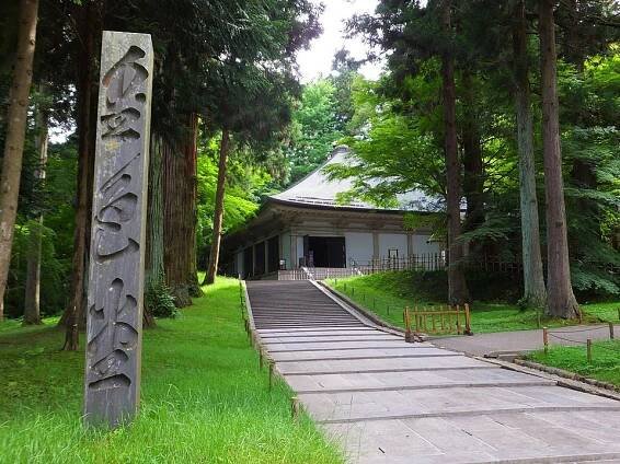 Best 10 famous Matsuo Basho's haiku poems in English and Japanese - Masterpieces of Japanese Culture