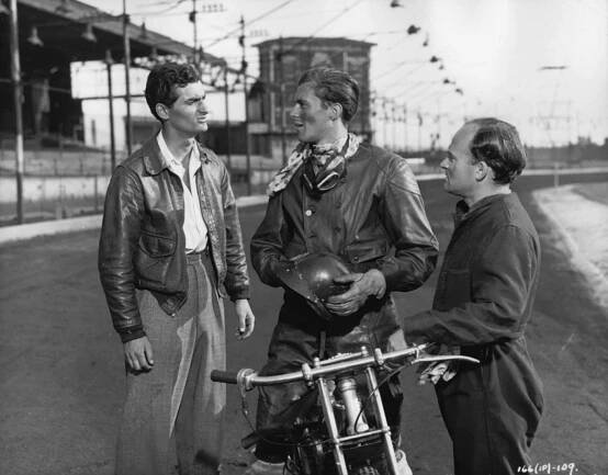 Bonar Colleano, Dirk Bogarde, Dudley Jones - Nebezpečné povolání - Z filmu