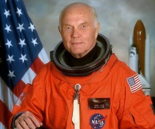 John Glenn Biography - Childhood, Life Achievements & Timeline
