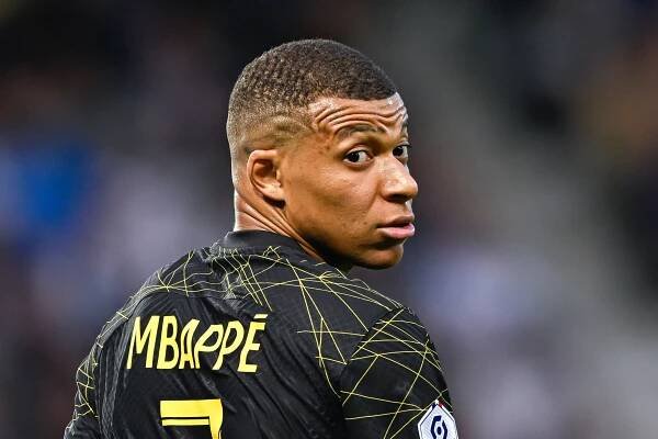 Rok v Paříži, poté do Realu. Kylian | nastartu.cz 