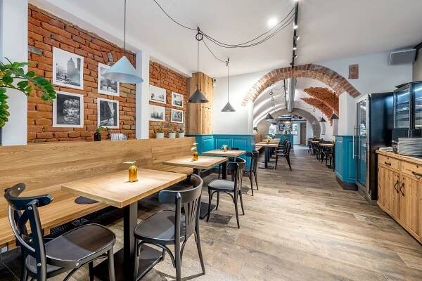 Vybavení bistra Nro 66 v Olomouci | Sargánek Interiors