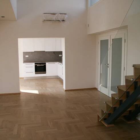 Půdní byt-Kodaňská, Praha 10 – Studio Šárka Linhartová