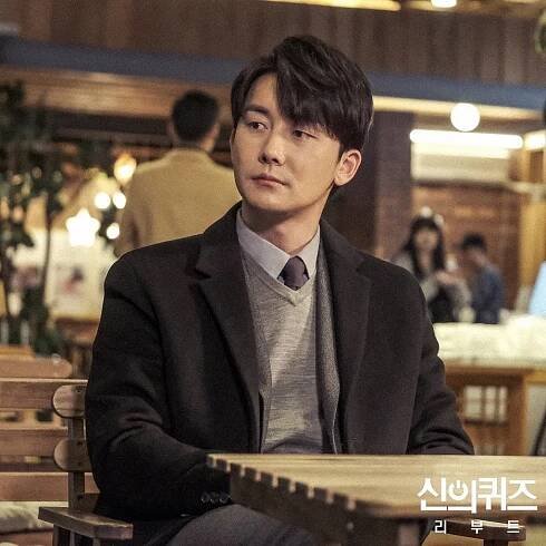 Joon-han Kim - Shineui kwijeu - Ributeu - Fotosky