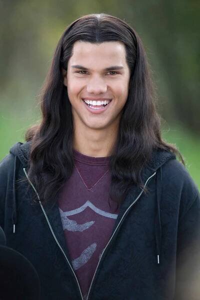 TAYLOR LAUTNER