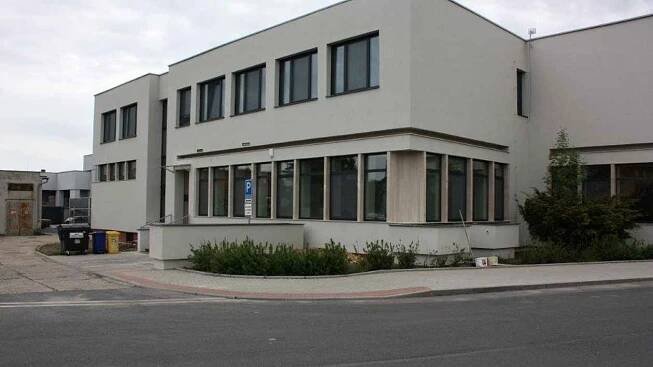 V Novostrašeckém kulturním centrum vymění oponu. Rakovník investice odloží