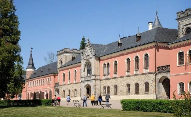 Hrad a zámek Frýdlant - Harrachov Info