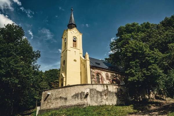 Kostel sv. Jiří v Lukové - Jednou stopou Českem