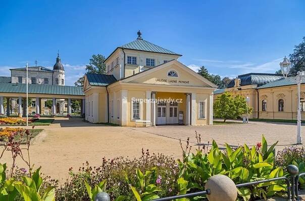 LÁZEŇSKÝ HOTEL DR. ADLER - Česká Republika - Západočeské lázně - Františkovy Lázně | Superzajezdy.cz