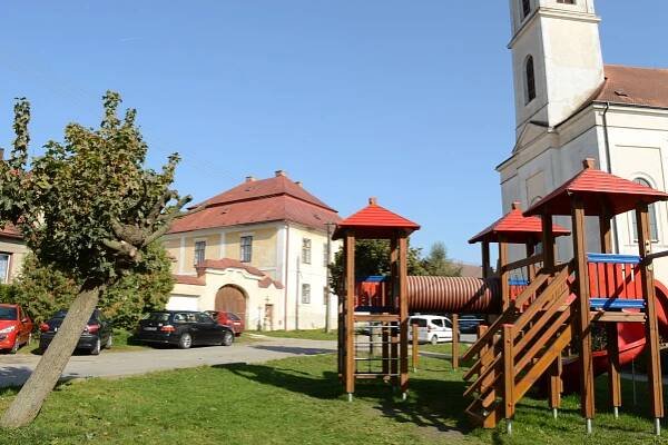 Opatov u Třebíče, Fara Opatov - 