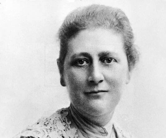Beatrix Potter Biography - Childhood, Life Achievements & Timeline