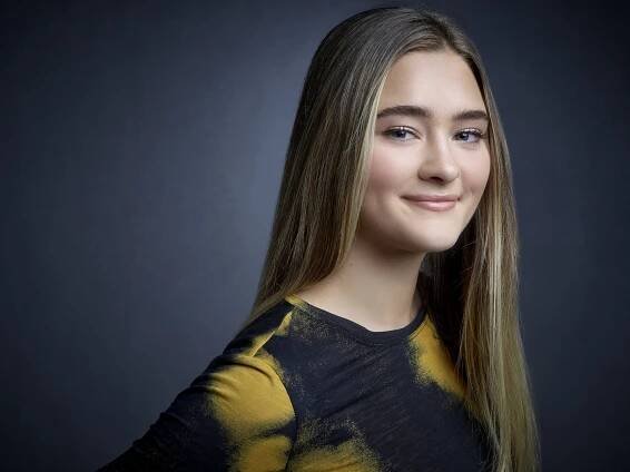 Lizzy Greene - A Million Little Things - Season 2 - Promo