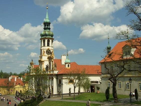 Pražská Loreta vystavuje na Facebooku a Instagramu umělecká díla z Loretánského pokladu