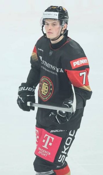 Lukas Reichel