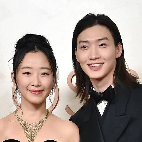 XO, Kitty Stars Sang Heon Lee & Gia Kim Brought Tabis & Statement Jewelry to the Oscars 2025 — See Photos