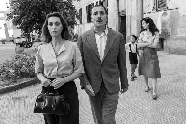 There's Still Tomorrow - Z filmu - Paola Cortellesi, Valerio Mastandrea, Romana Maggiora Vergano