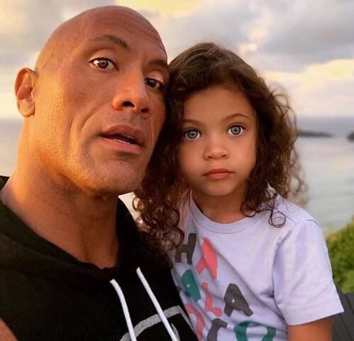 Foto k tématu Dwayne Johnson – stránka 26