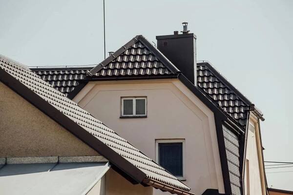 Střešní krytina Ruukki Finnera na rodinném domě v Bludově