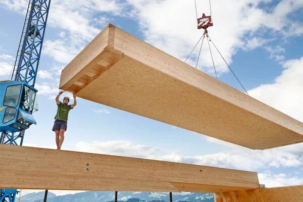 EGGER OSB 4 TOP – wenn Holzbau einfach klappen muss.