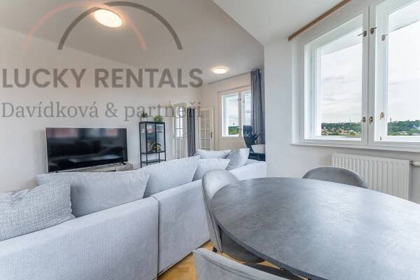 Pronájem hezkého bytu 2+1/B/S, 85 m2, ul. U Malvazinky, Praha 5 Smíchov | Lucky Rentals