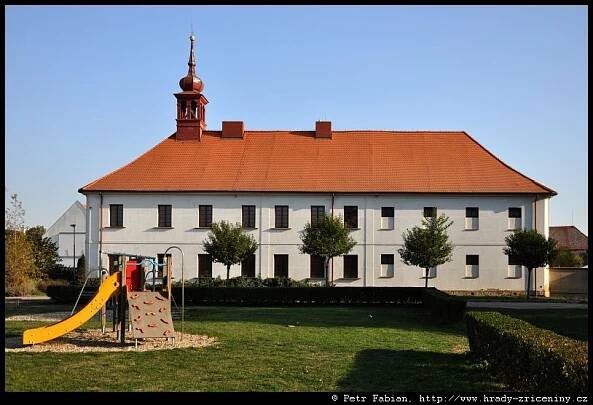 Blšany u Loun – fotografie / hrady-zriceniny.cz