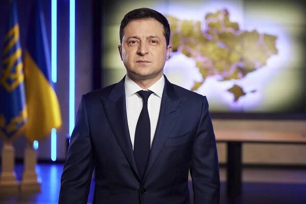 Kapitán Ukrajina: Největší hrdina poslední doby Volodymyr Zelenskyj má už své memy - Expres FM