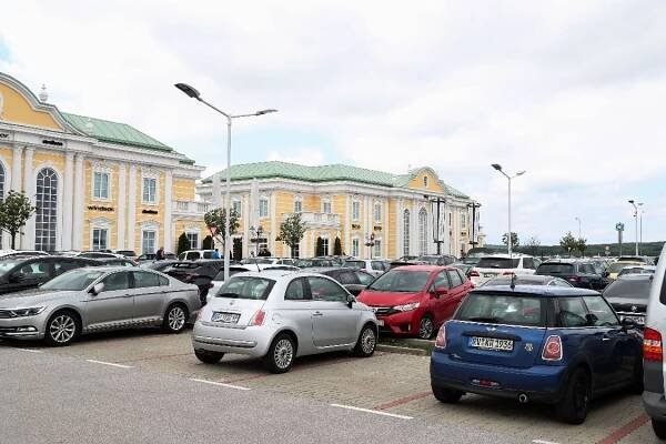 Fashion Outlet Parndorf – Rakousko foto: sumpersko.net - M. Jeřábek