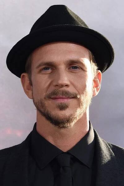 Gustaf Skarsgård herec