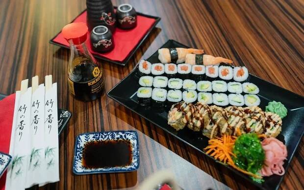 Slevomat: Sushi sety s 26 až 85 ks: losos,.. - Skrz.cz