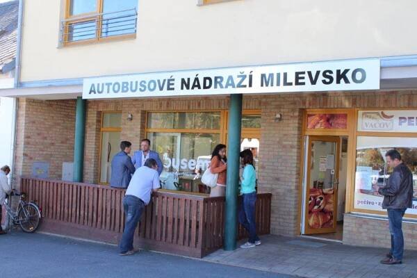 Nádraží má novou čekárnu s infocentrem