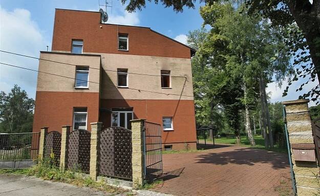 Firma vedla nelegální domov pro seniory ve Vratimově, teď ji ničí dluhy