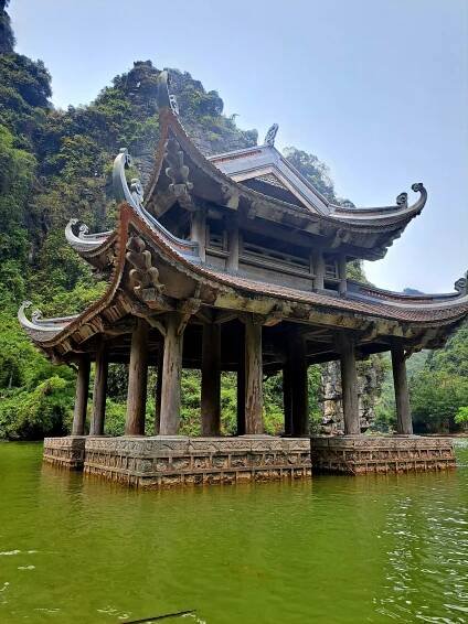 Tam Coc (Ninh Binh) 3 – 5 Apr 24 – Peter & Susan