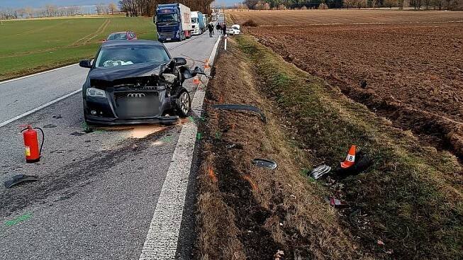 Nehoda tří osobních aut u Vranína si vyžádala jedno smrtelné...