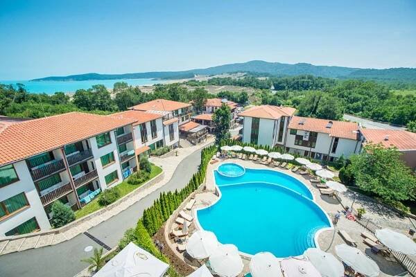 Arkutino Family Resort****